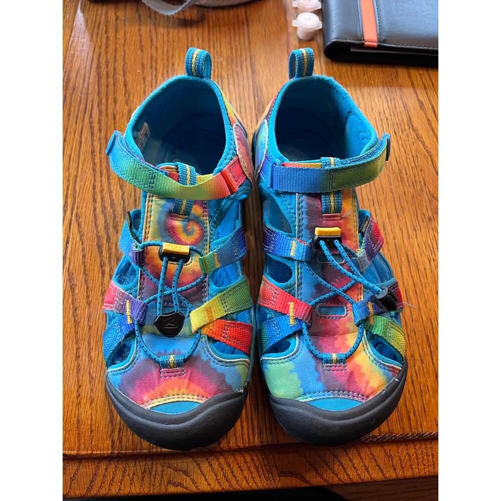 Keen‎ Rainbow Velcro Sandals Sz 5
